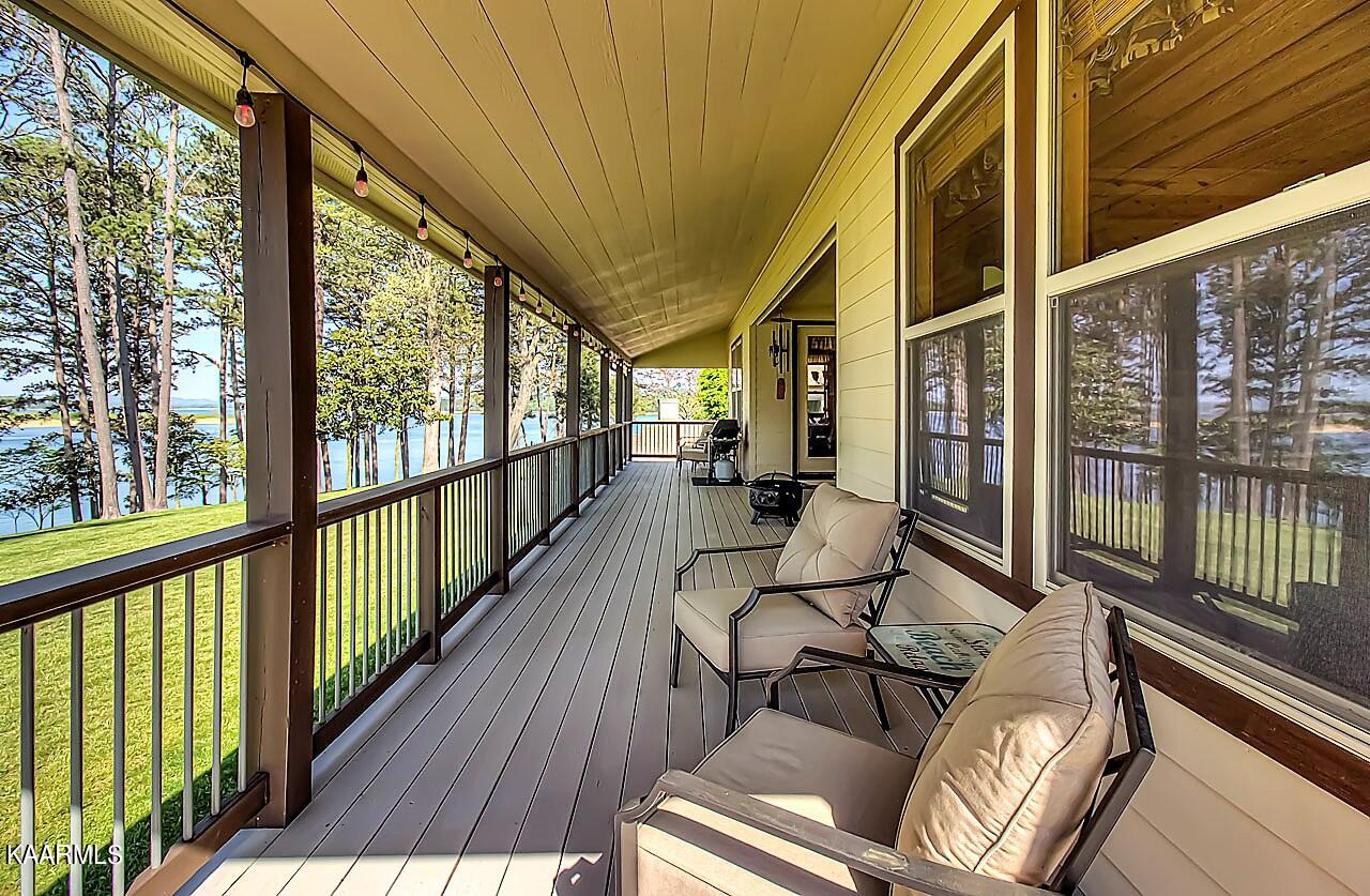 607 Peninsula Pointe Rutledge, TN 37861 - Photo 29 of 52 607 Peninsula rear deck 3