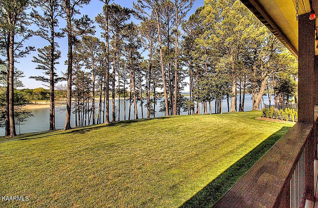 607 Peninsula Pointe Rutledge, TN 37861 - Photo 30 of 52 607 Peninsula rear deck 5