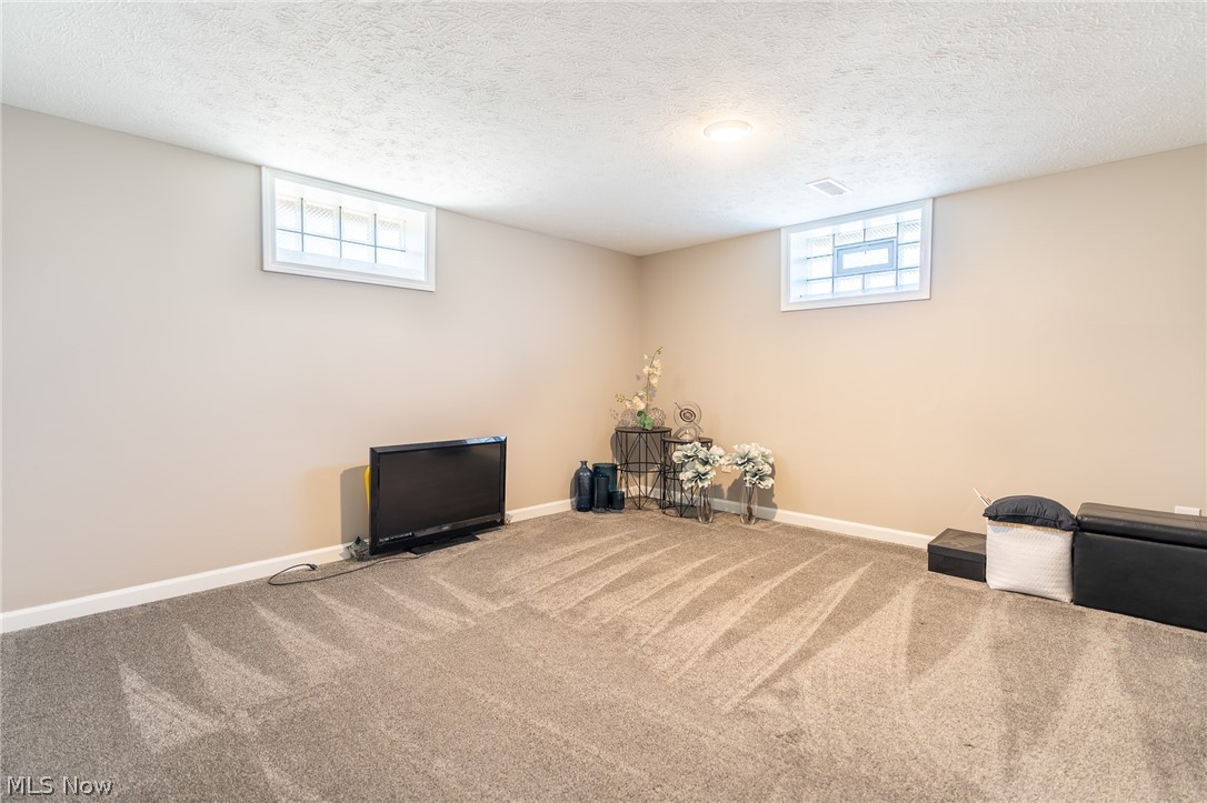 7564 Webster Road Cleveland, OH 44130 - Photo 18 of 26 Gallery Image 18