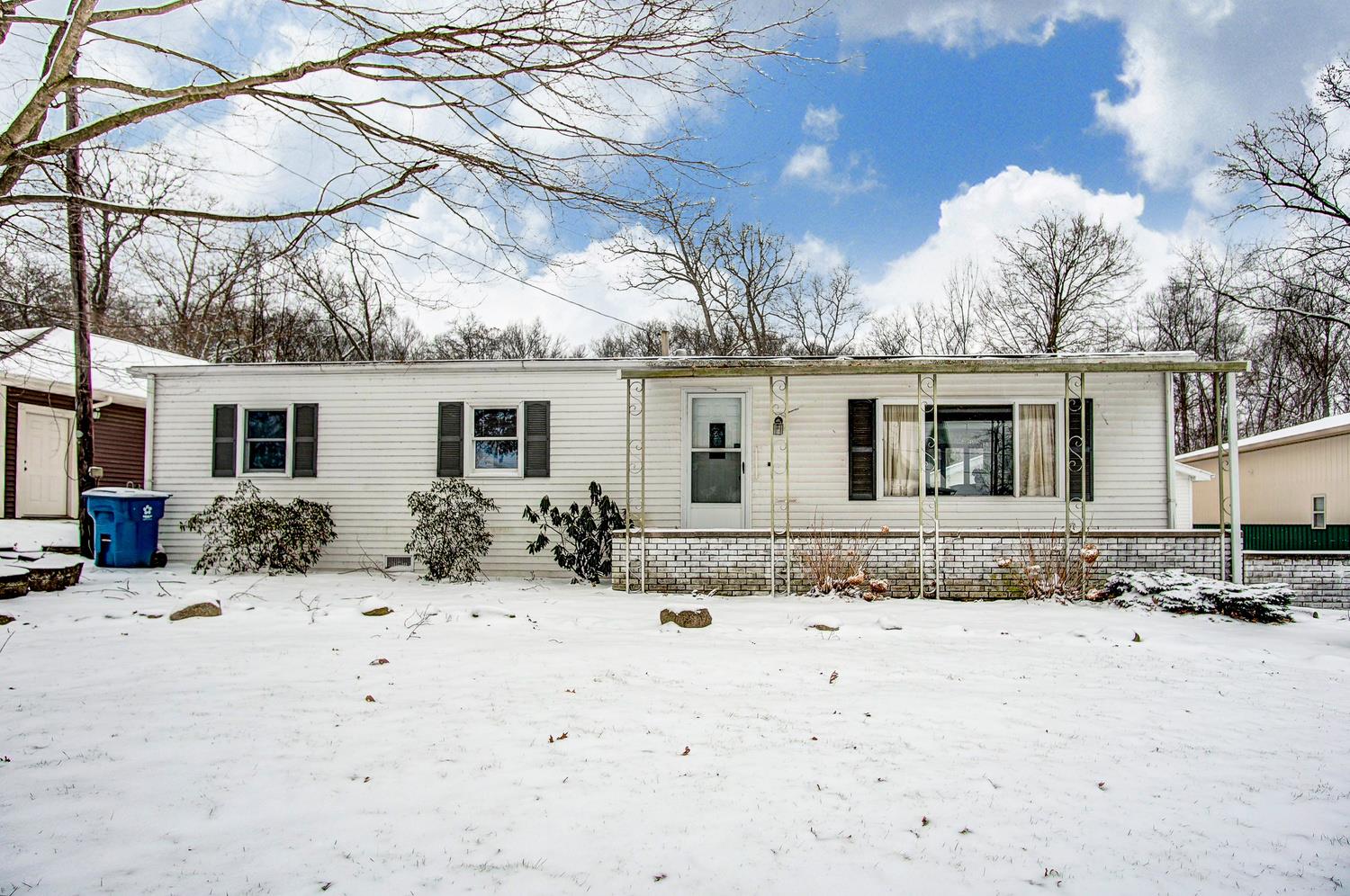 3855 West Shady Side Road Angola, IN 46703 - Photo 2 of 26 Gallery Image 2