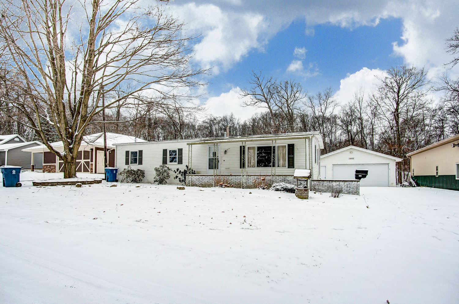 3855 West Shady Side Road Angola, IN 46703 - Photo 4 of 26 Gallery Image 4