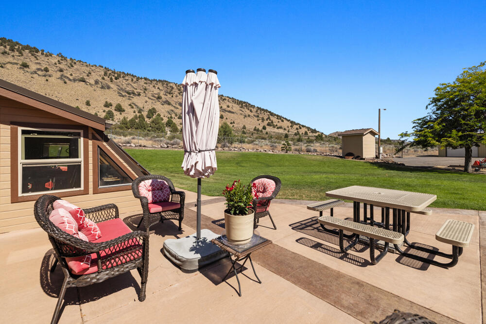 12520 Lisa Road Klamath Falls, OR 97603 - Photo 57 of 64 12520LisaRd.-66