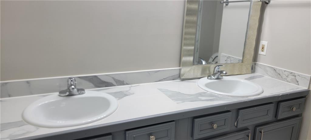 4252 Parkview Court Stone Mountain, GA 30083 - Photo 16 of 25