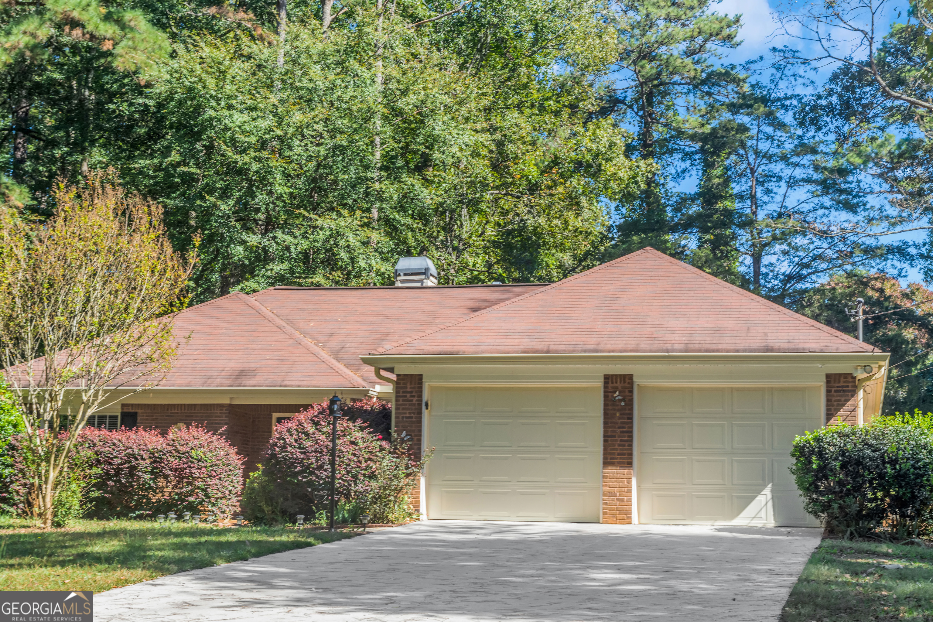 213 Robin Lane Stockbridge, GA 30281 - Photo 4 of 35