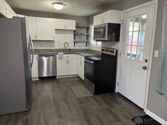 4223 Kitridge Road Dayton, OH 45424 - Photo 4 of 28 Gallery Image 4