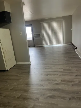 $1,200 | 8701 84th Court, Unit 9, Hickory Hills, IL 60457