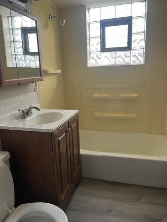 $1,200 | 8701 84th Court, Unit 9, Hickory Hills, IL 60457