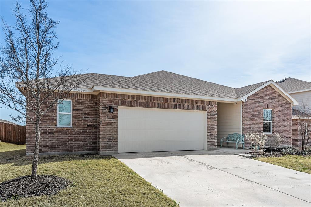 2544 Sanders Crk Road Glenn Heights, TX 75154 - Photo 2 of 20