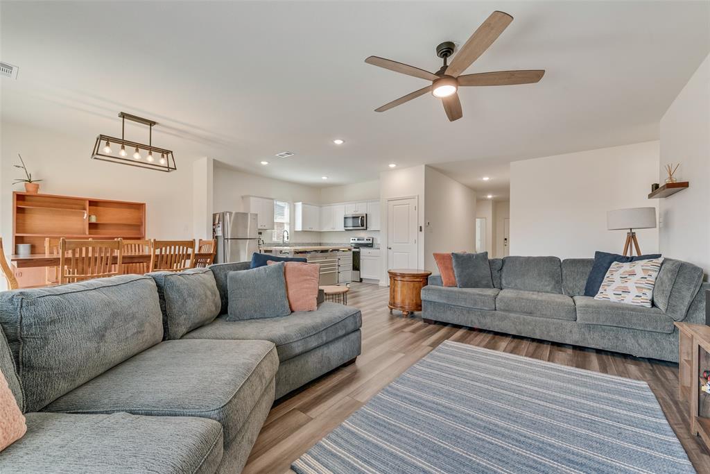 2544 Sanders Crk Road Glenn Heights, TX 75154 - Photo 6 of 22