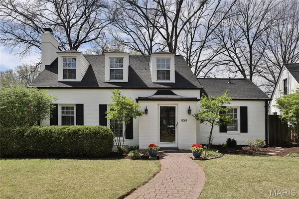 $499,000 | 8069 Teasdale Avenue, University City, MO 63130