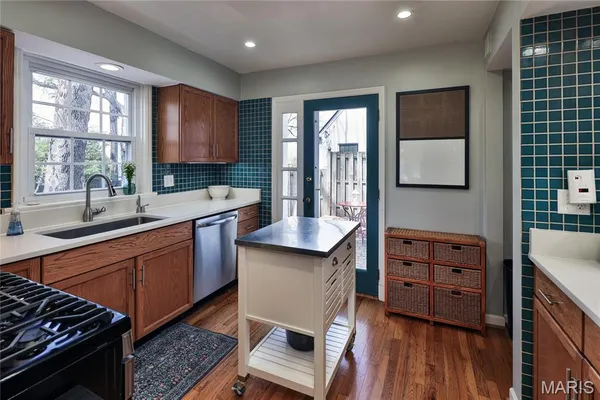 $499,000 | 8069 Teasdale Avenue, University City, MO 63130