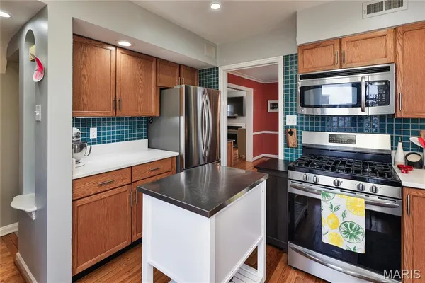$499,000 | 8069 Teasdale Avenue, University City, MO 63130