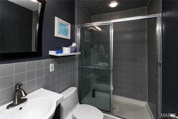 $499,000 | 8069 Teasdale Avenue, University City, MO 63130