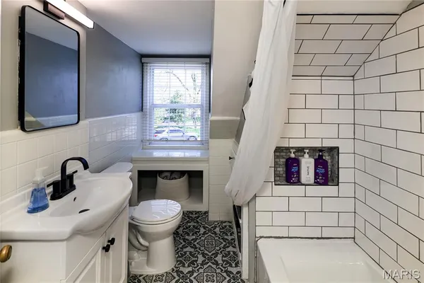 $499,000 | 8069 Teasdale Avenue, University City, MO 63130