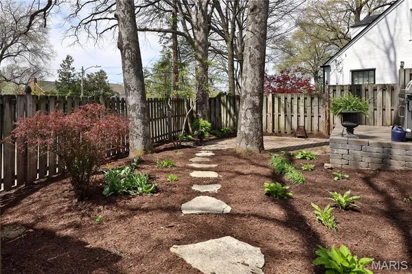 $499,000 | 8069 Teasdale Avenue, University City, MO 63130