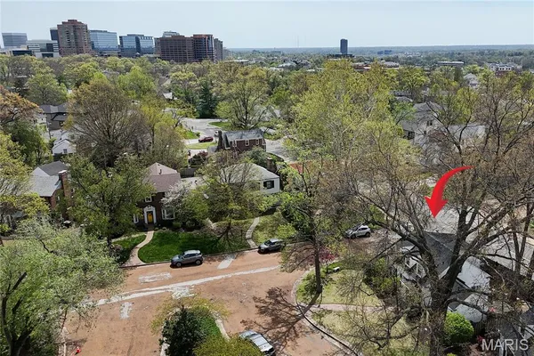 $499,000 | 8069 Teasdale Avenue, University City, MO 63130
