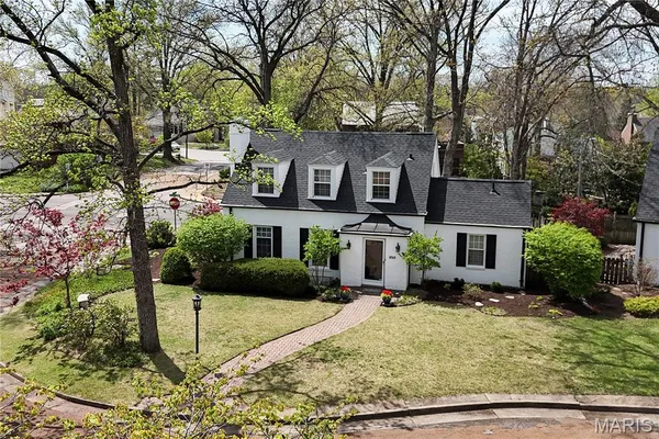 $499,000 | 8069 Teasdale Avenue, University City, MO 63130