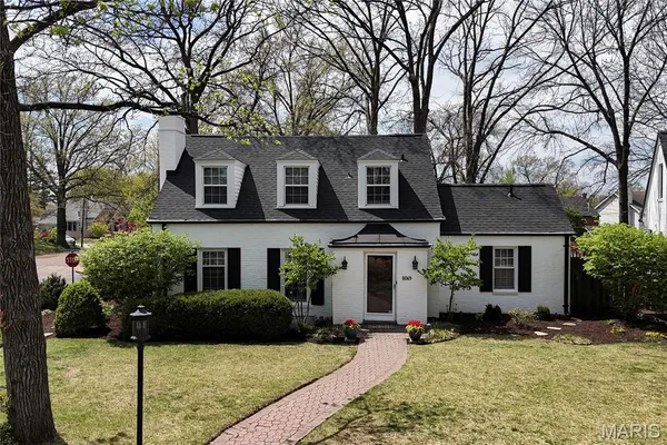 $499,000 | 8069 Teasdale Avenue, University City, MO 63130