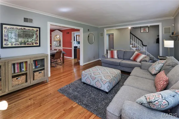 $499,000 | 8069 Teasdale Avenue, University City, MO 63130