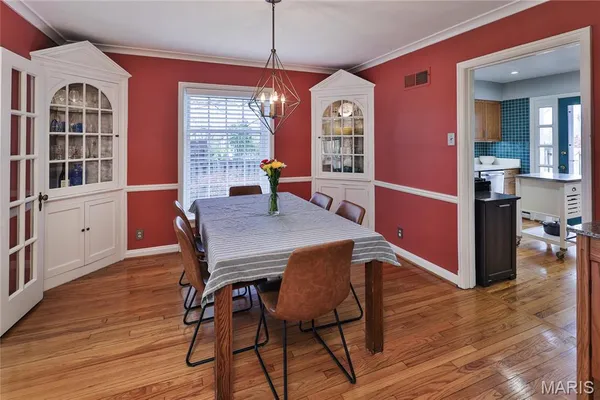 $499,000 | 8069 Teasdale Avenue, University City, MO 63130