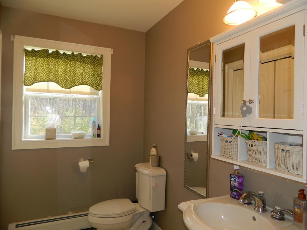 238 Oak Hill Road Northfield, NH 03276 - Photo 16 of 33