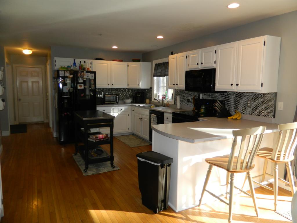 238 Oak Hill Road Northfield, NH 03276 - Photo 5 of 33