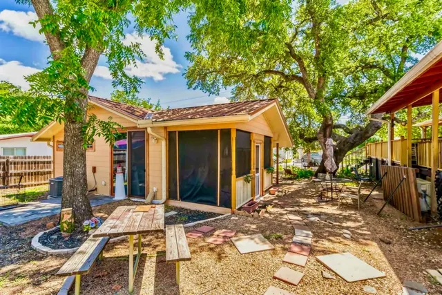 $496,500 | 1307 Wright Street, Llano, TX 78643