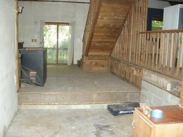 7360 Robertson Road Trafalgar, IN 46181 - Photo 4 of 12 Gallery Image 4
