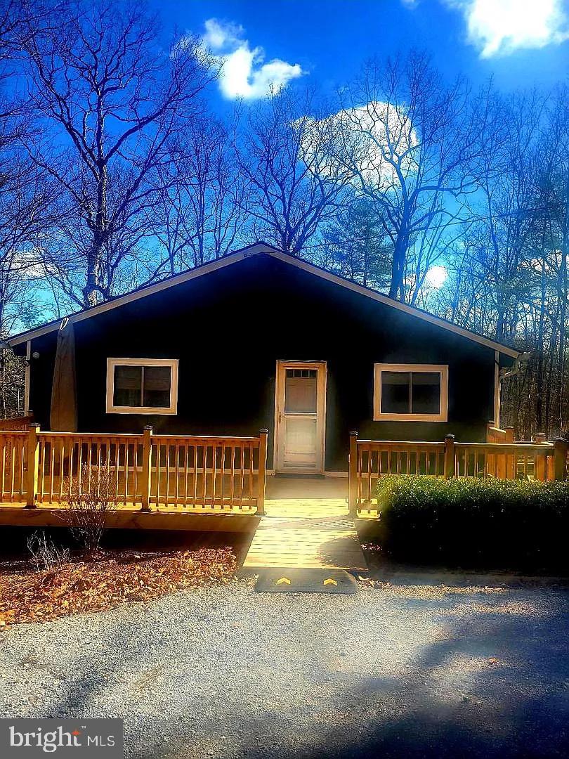 151 Bent Oak Road Hedgesville, WV 25427 - Photo 1 of 30