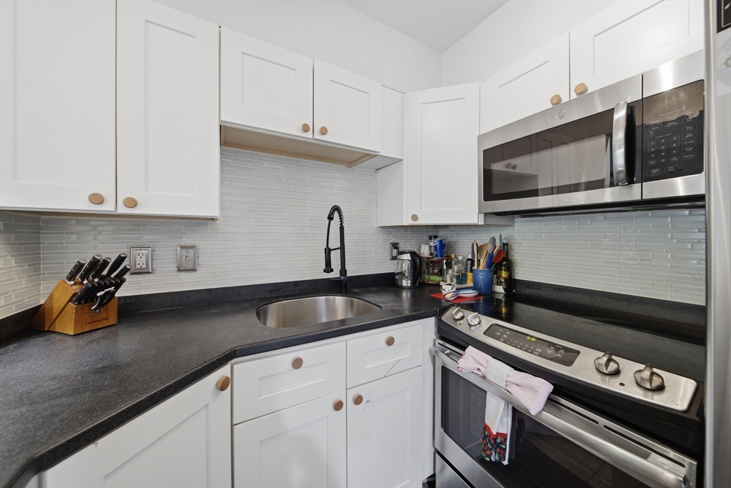 49 Breakwater Drive, Unit T10 Chelsea, MA 02150 - Photo 17 of 42
