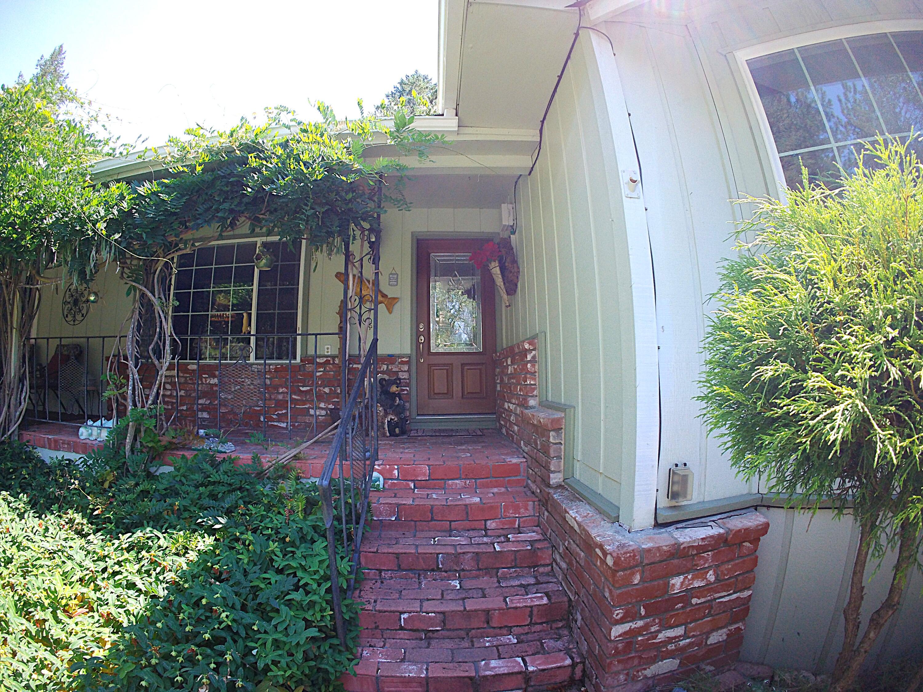 751 Espey Road Grants Pass, OR 97527 - Photo 4 of 49 GOPR0076