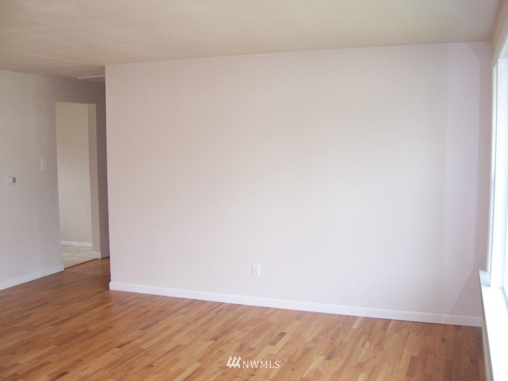 11431 Southeast 182nd Street Renton, WA 98055 - Photo 5 of 13