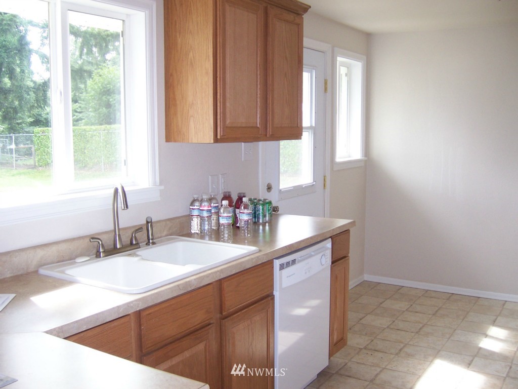 11431 Southeast 182nd Street Renton, WA 98055 - Photo 7 of 13