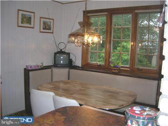 11714 Corry Road Philadelphia, PA 19154 - Photo 5 of 10 Kitchen
