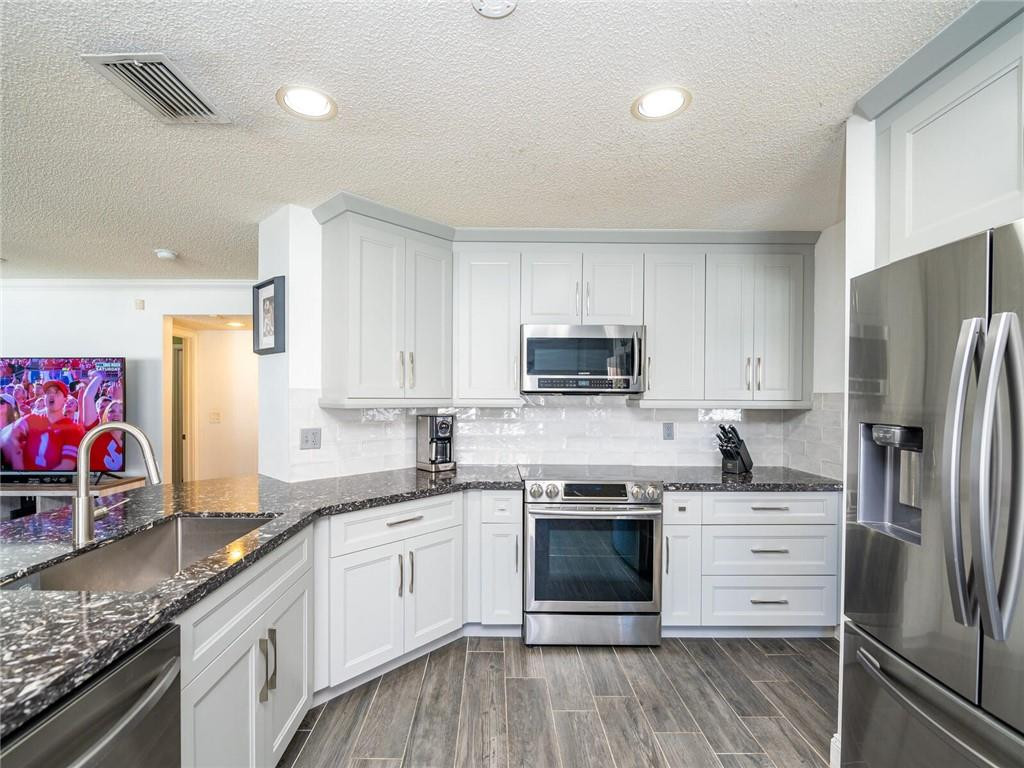 302 Bridgeton Road Weston, FL 33326 - Photo 20 of 60 Photo 20