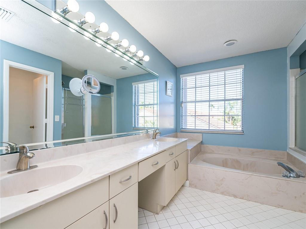 302 Bridgeton Road Weston, FL 33326 - Photo 38 of 60 Photo 38