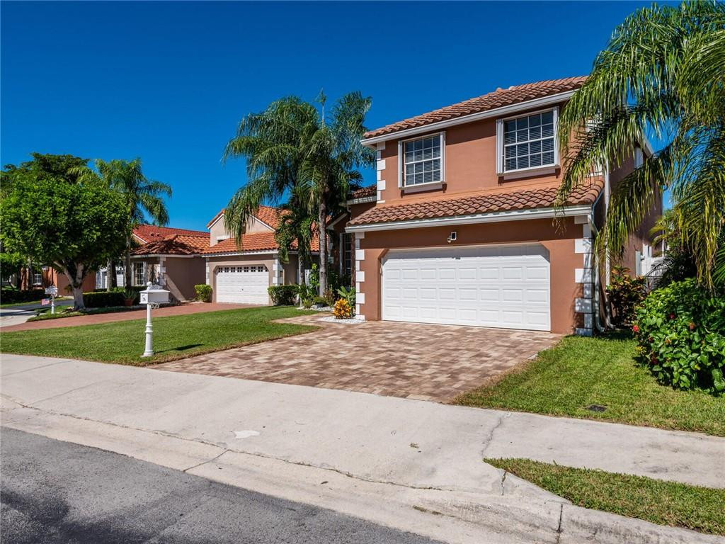 302 Bridgeton Road Weston, FL 33326 - Photo 4 of 60 Photo 4