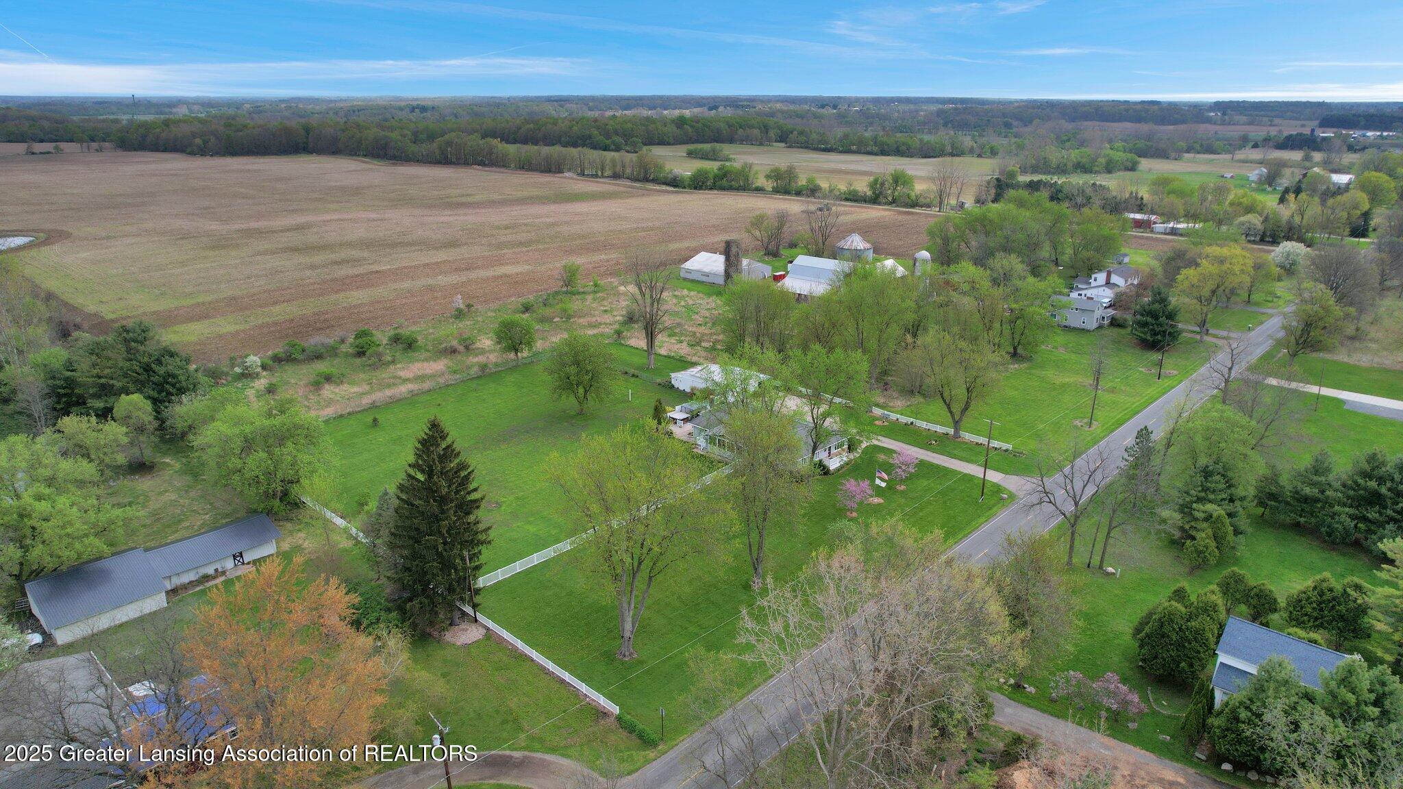 1904 West Columbia Road Mason, MI 48854 - Photo 50 of 57 17-web-or-mls-Open Ended Media-17