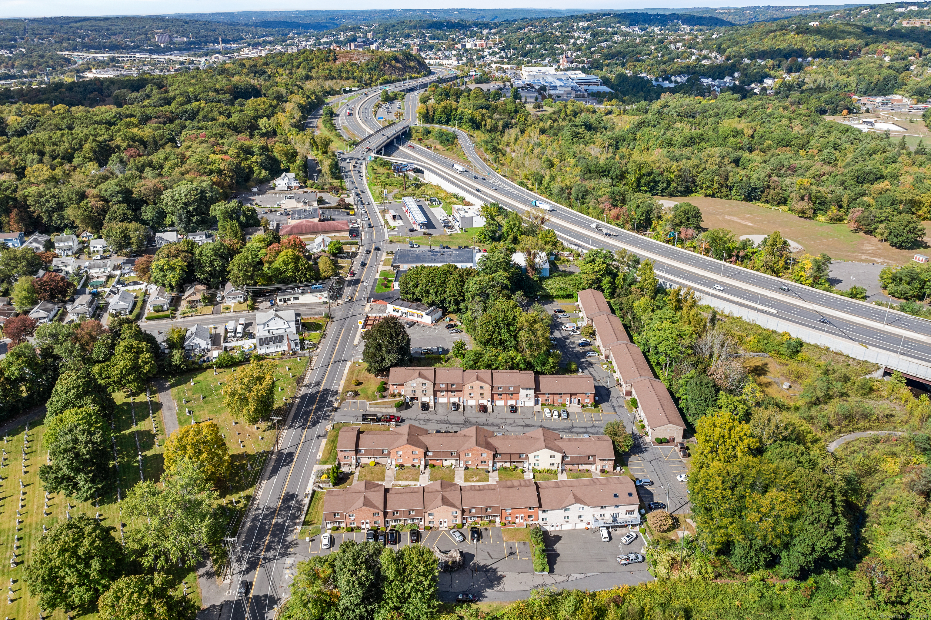 35 Mountain Village Road, Unit 16 Waterbury, CT 06706 - Photo 18 of 26