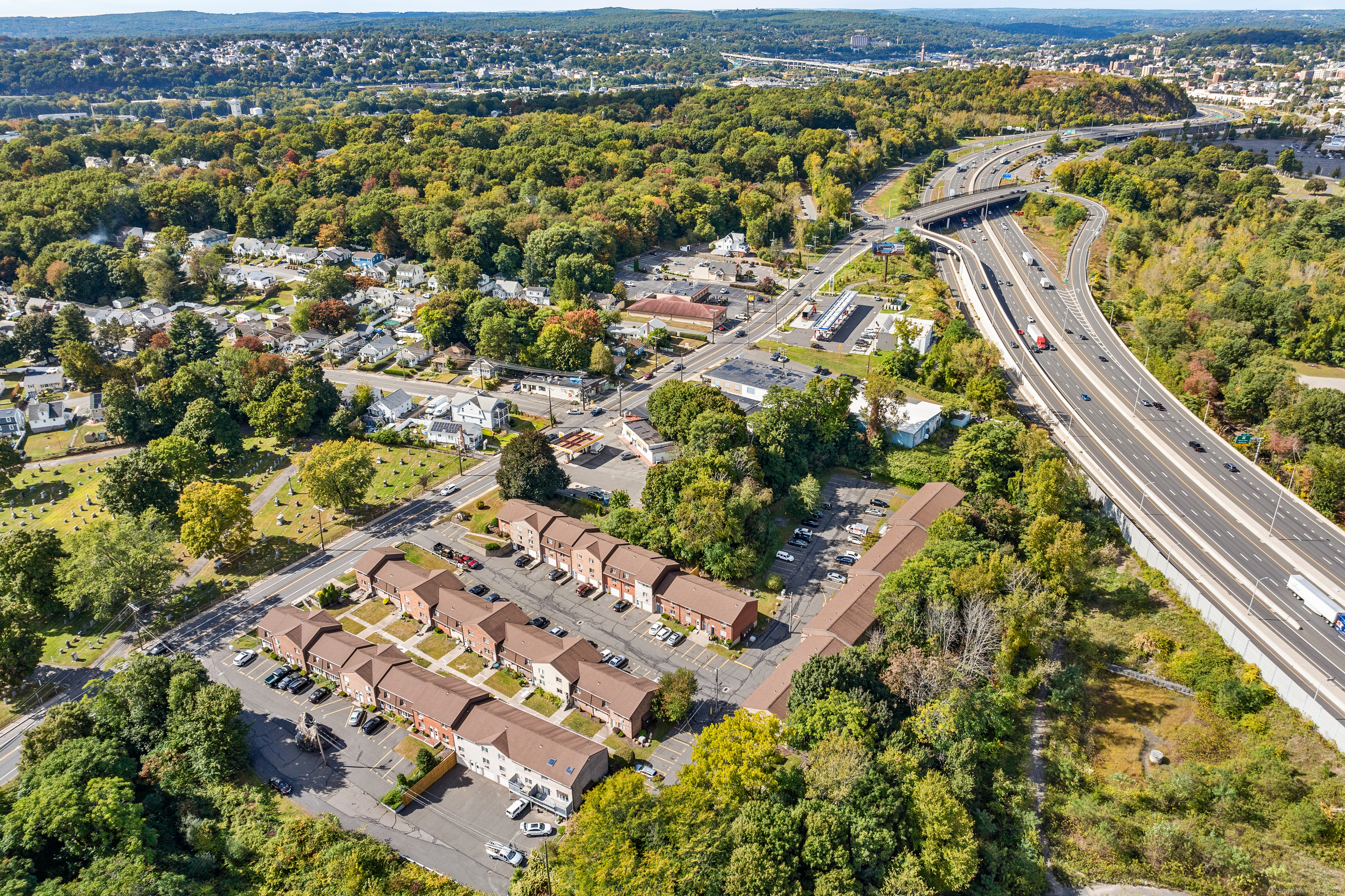 35 Mountain Village Road, Unit 16 Waterbury, CT 06706 - Photo 19 of 26