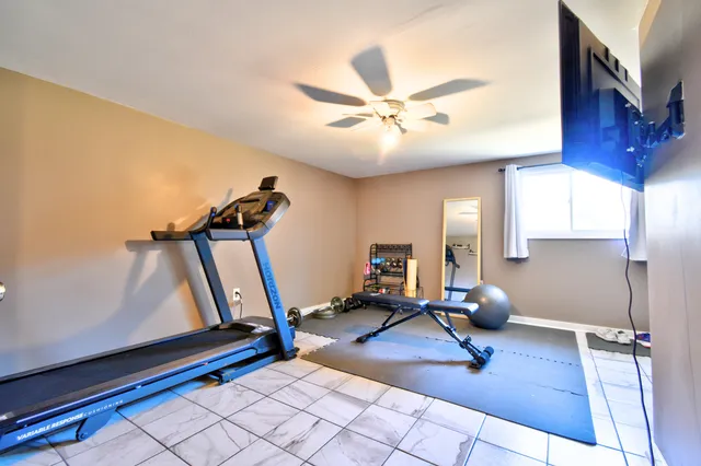 $385,000 | 323 South Truhn Road, Fowlerville, MI 48836