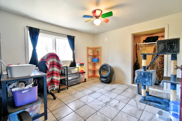 $385,000 | 323 South Truhn Road, Fowlerville, MI 48836