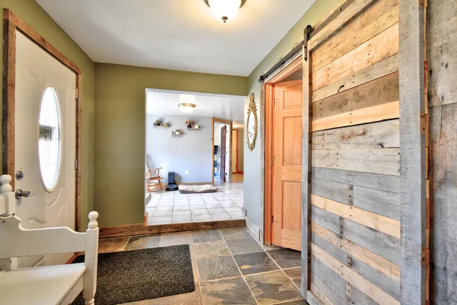 $385,000 | 323 South Truhn Road, Fowlerville, MI 48836