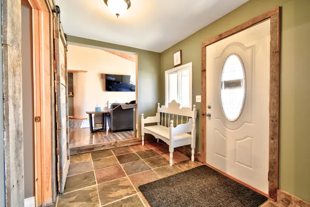 $385,000 | 323 South Truhn Road, Fowlerville, MI 48836