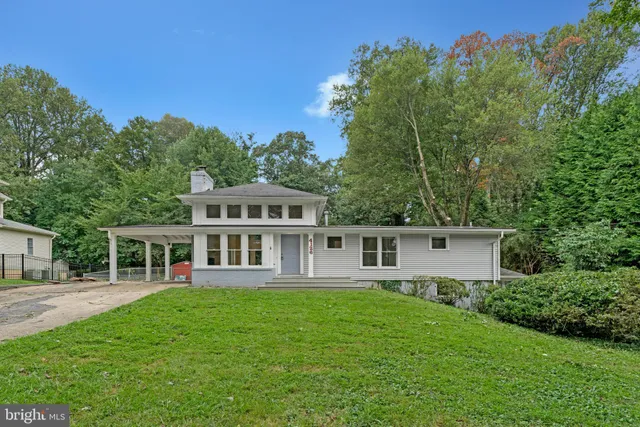 a house view with a garden space