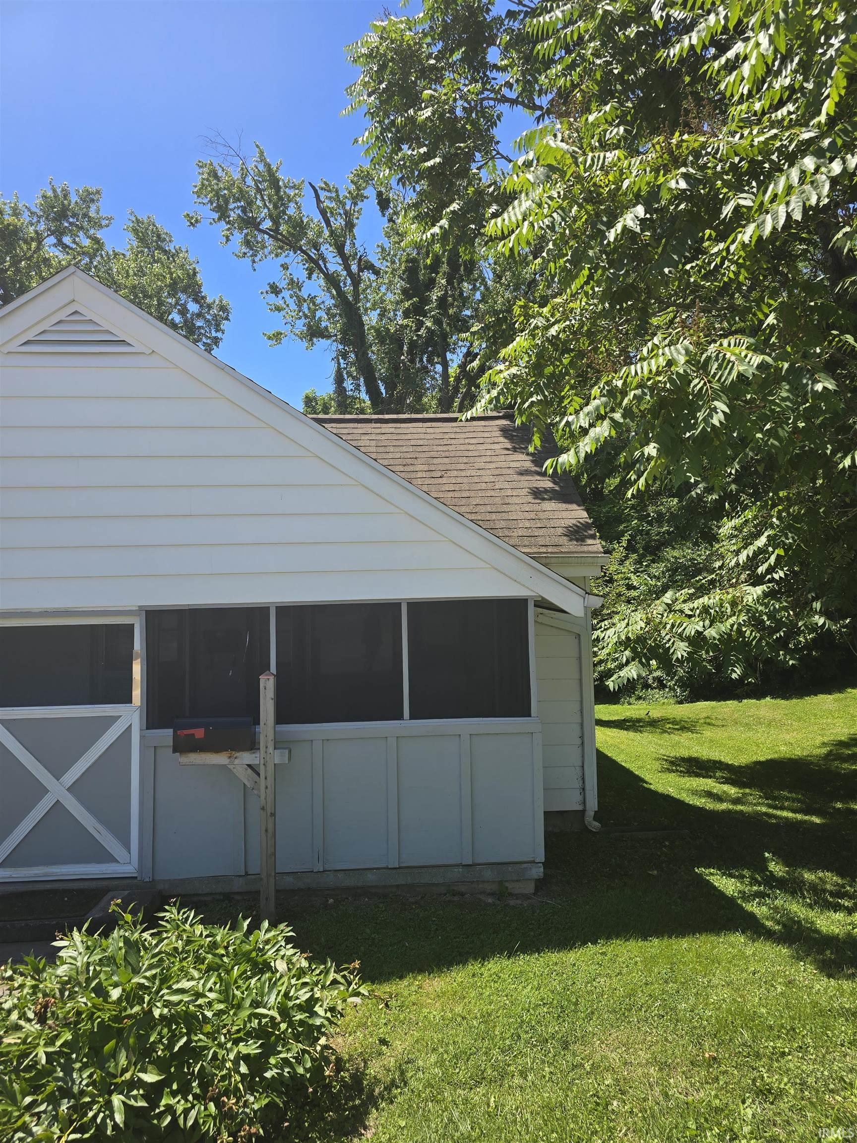 1123 West 11th Street Bloomington, IN 47404 - Photo 11 of 13