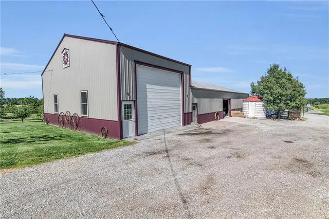 $599,900 | 5131 Northeast State Highway East, Weatherby, MO 64497