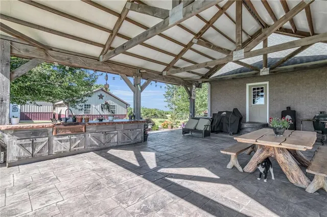 $599,900 | 5131 Northeast State Highway East, Weatherby, MO 64497