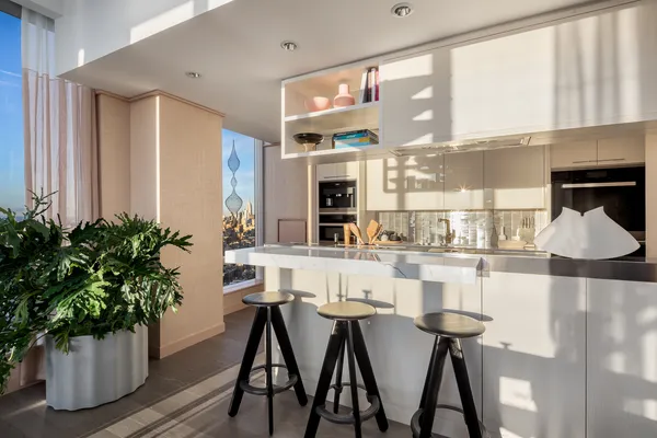 $6,450,000 | 252 South Street, Unit 77J | Two Bridges