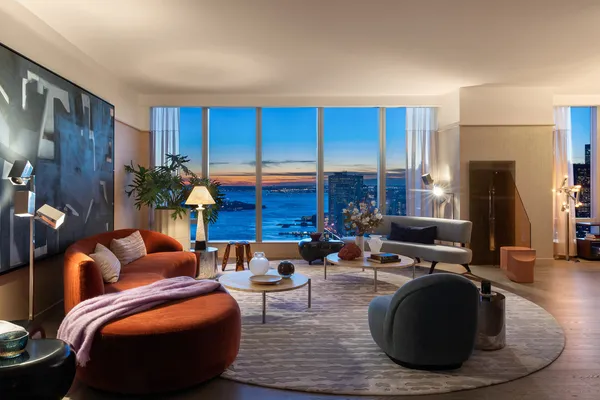 $6,450,000 | 252 South Street, Unit 77J | Two Bridges